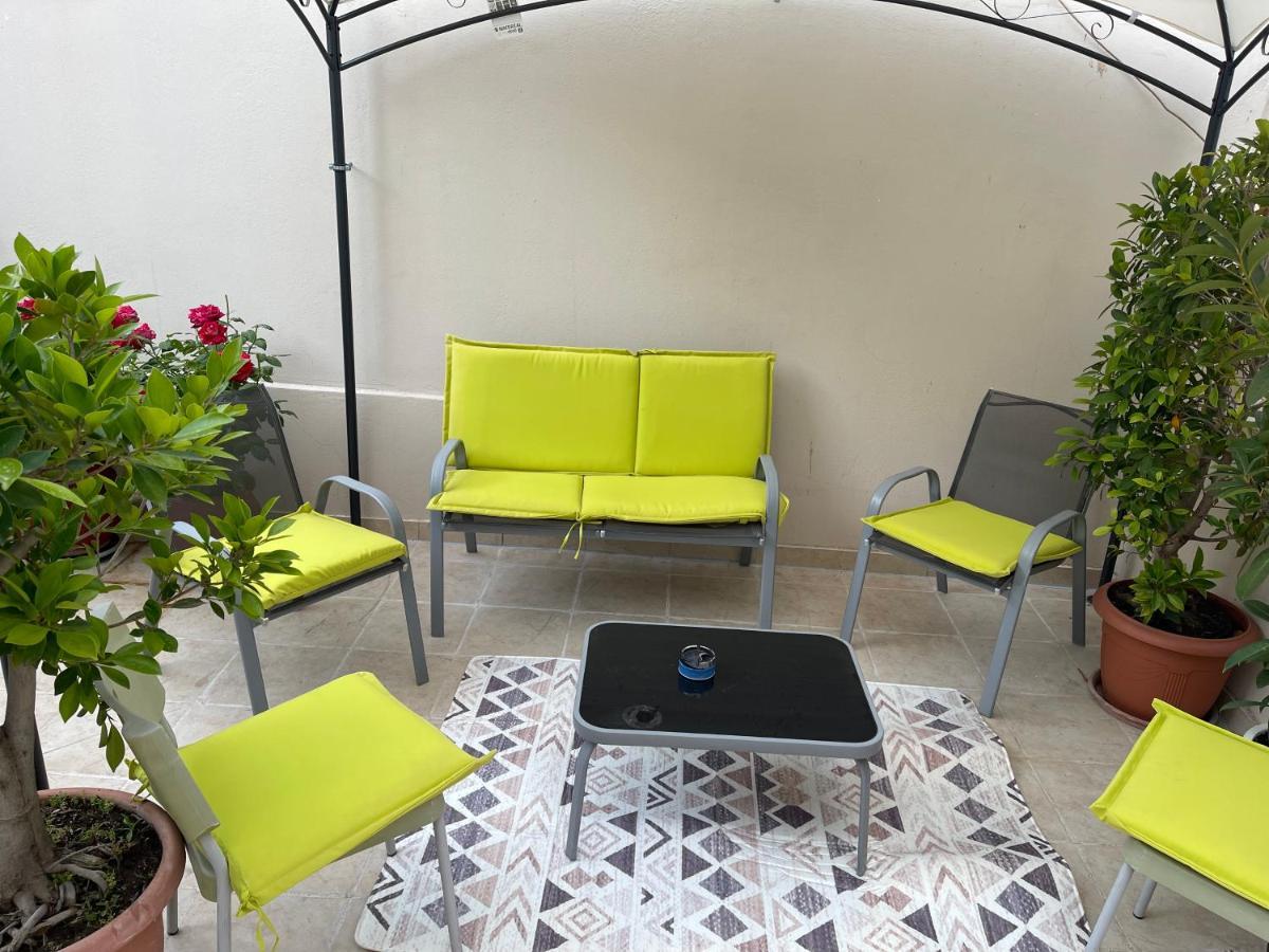 cozy minimal apartment Pireus Zewnętrze zdjęcie