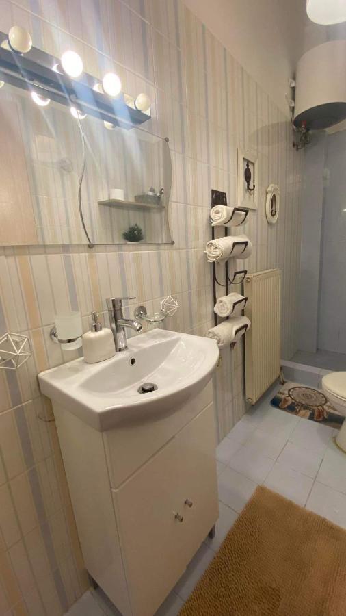cozy minimal apartment Pireus Zewnętrze zdjęcie