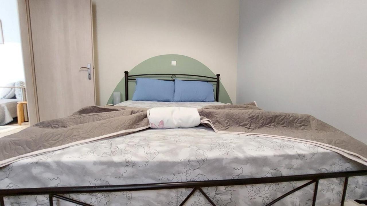 cozy minimal apartment Pireus Zewnętrze zdjęcie